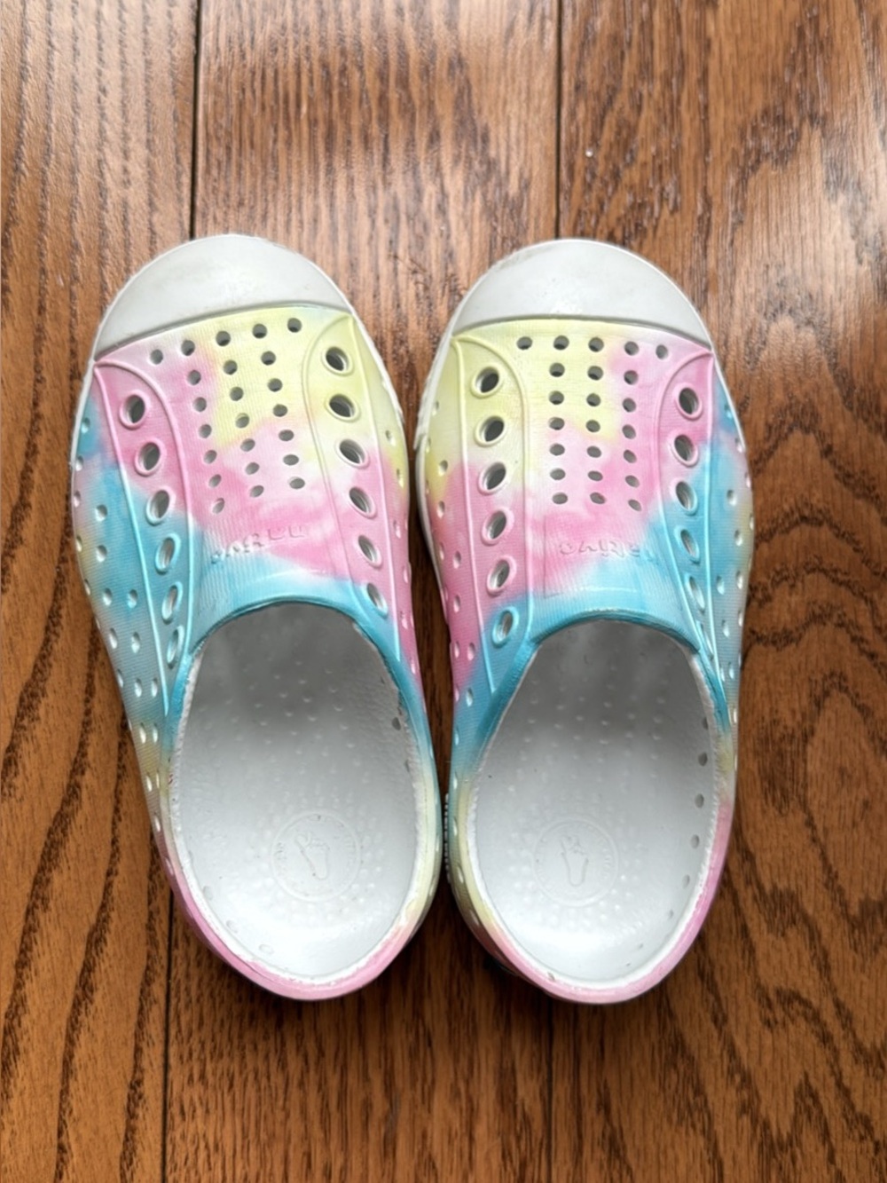 NATIVE SHOES | Size C7 Like New